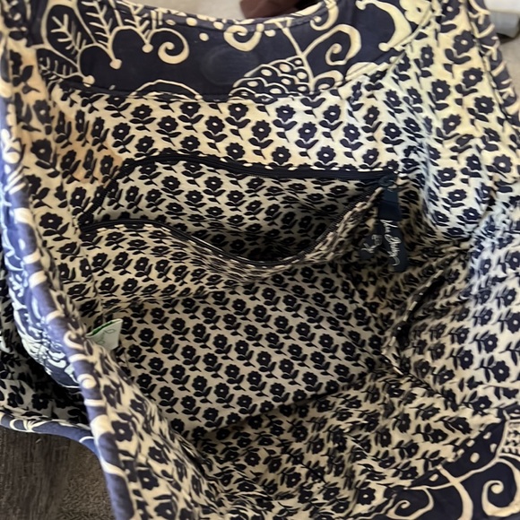 Vera Bradley Blue & White bag. - Picture 3 of 4